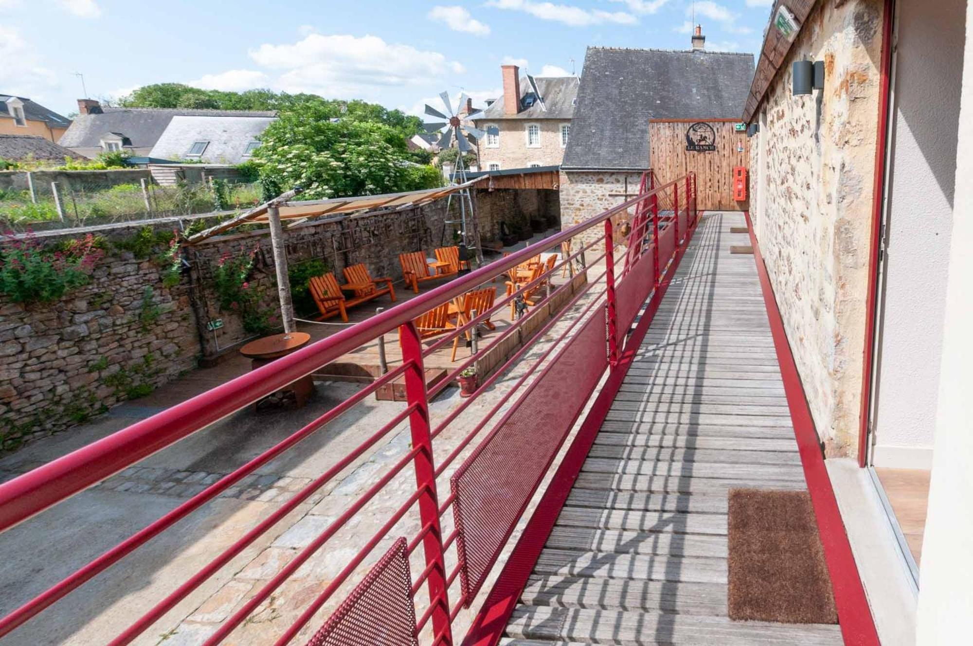 Hotel Le Ranch Brulon ภายนอก รูปภาพ
