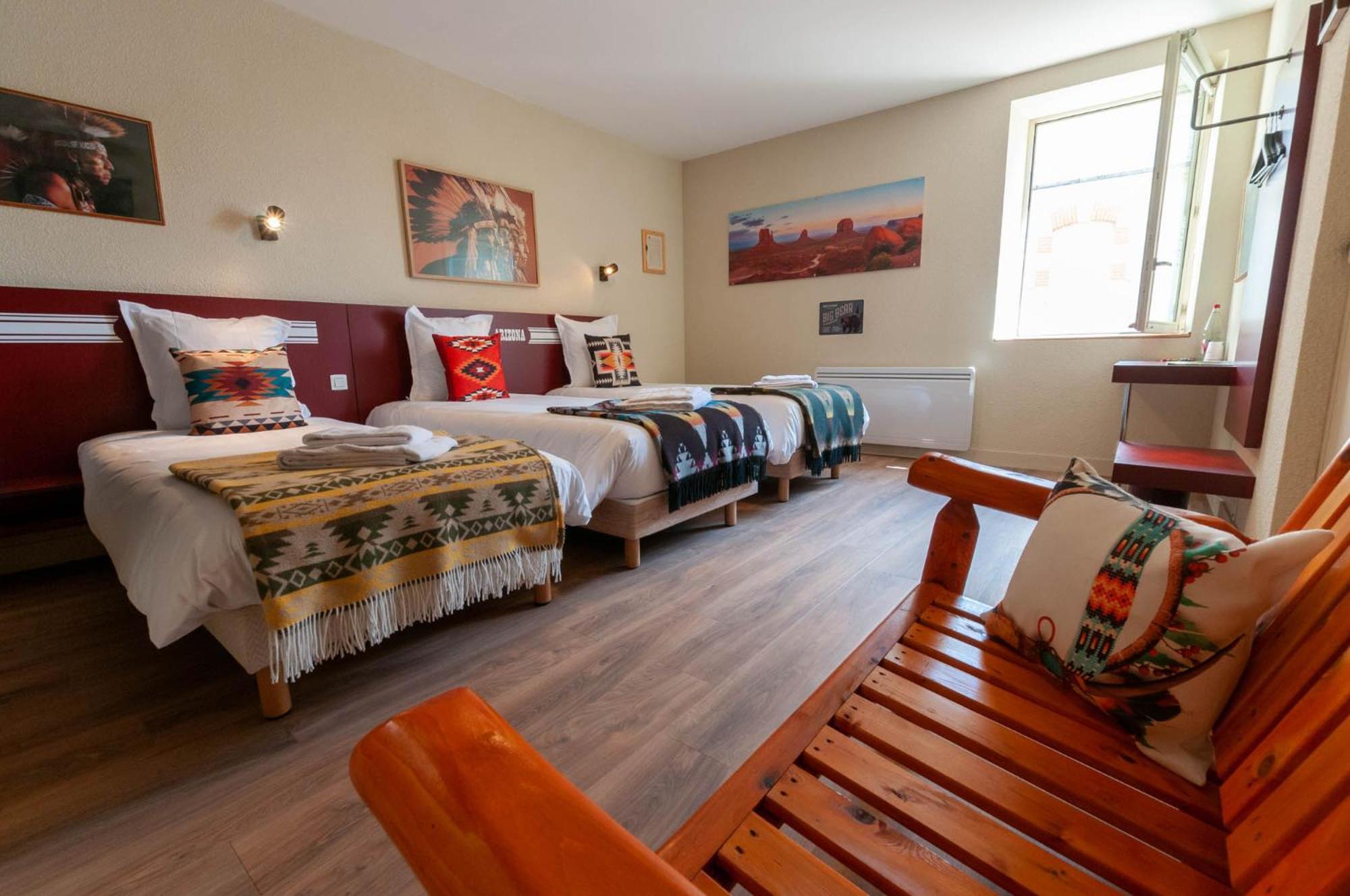 Hotel Le Ranch Brulon ภายนอก รูปภาพ