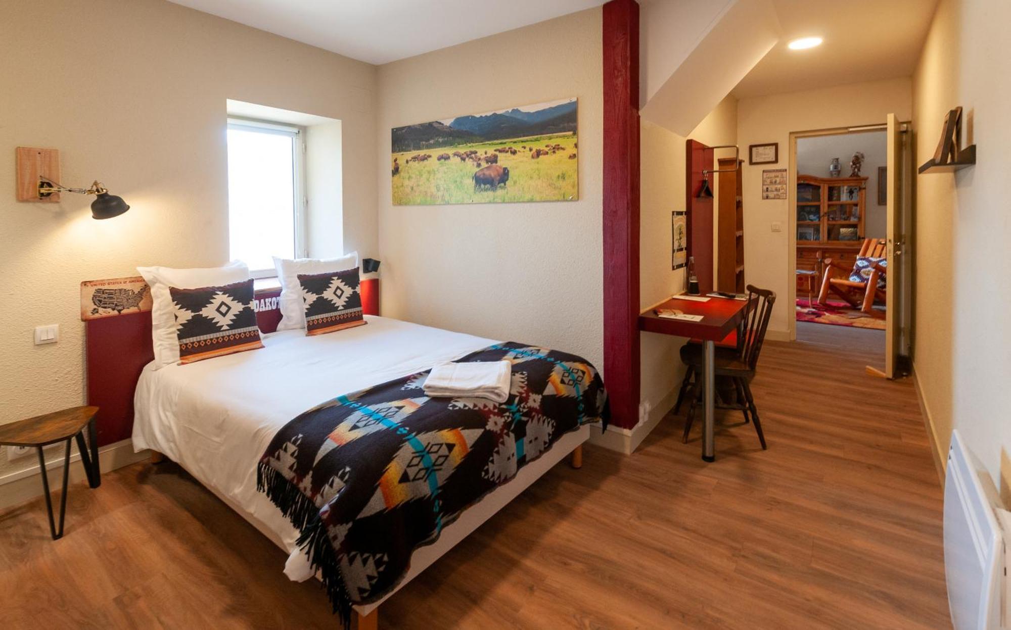 Hotel Le Ranch Brulon ภายนอก รูปภาพ
